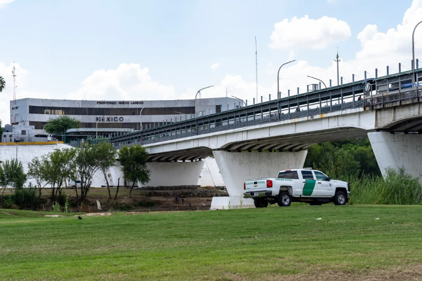 Border Patrol truck in Laredo Sept. 16 2020 - Texas Tribune.png