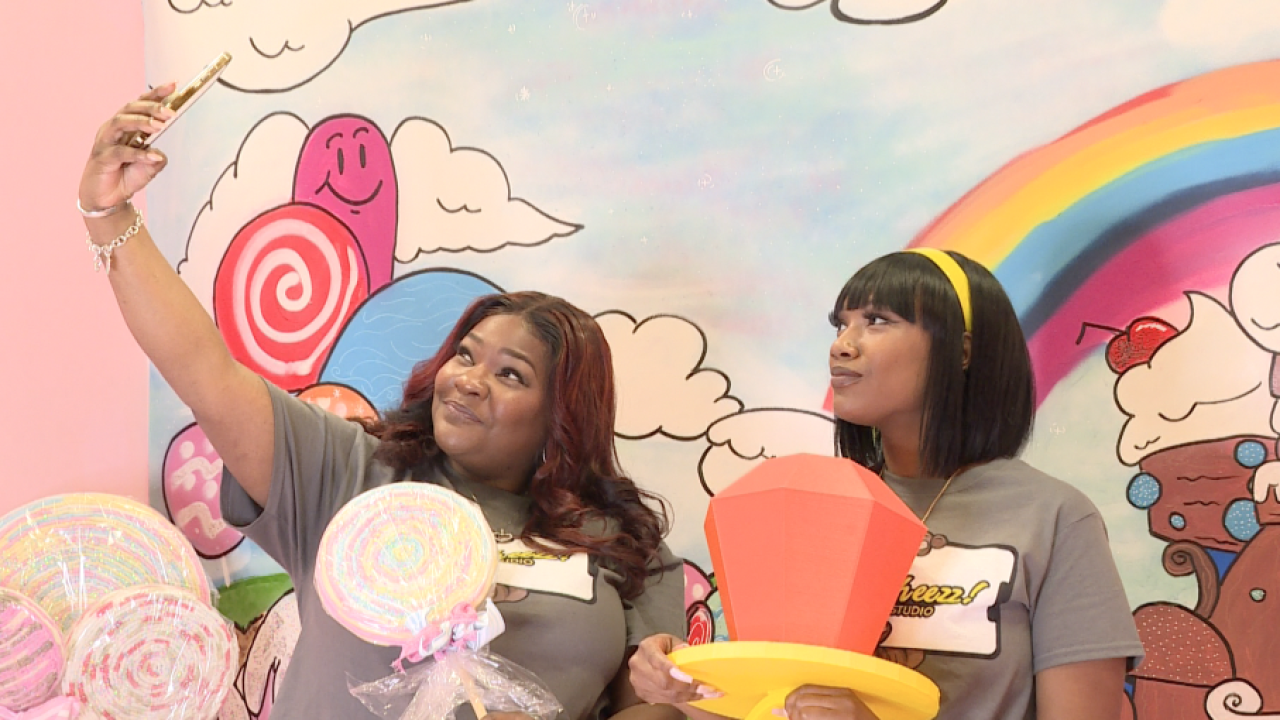 Say Cheezz selfie studio.png