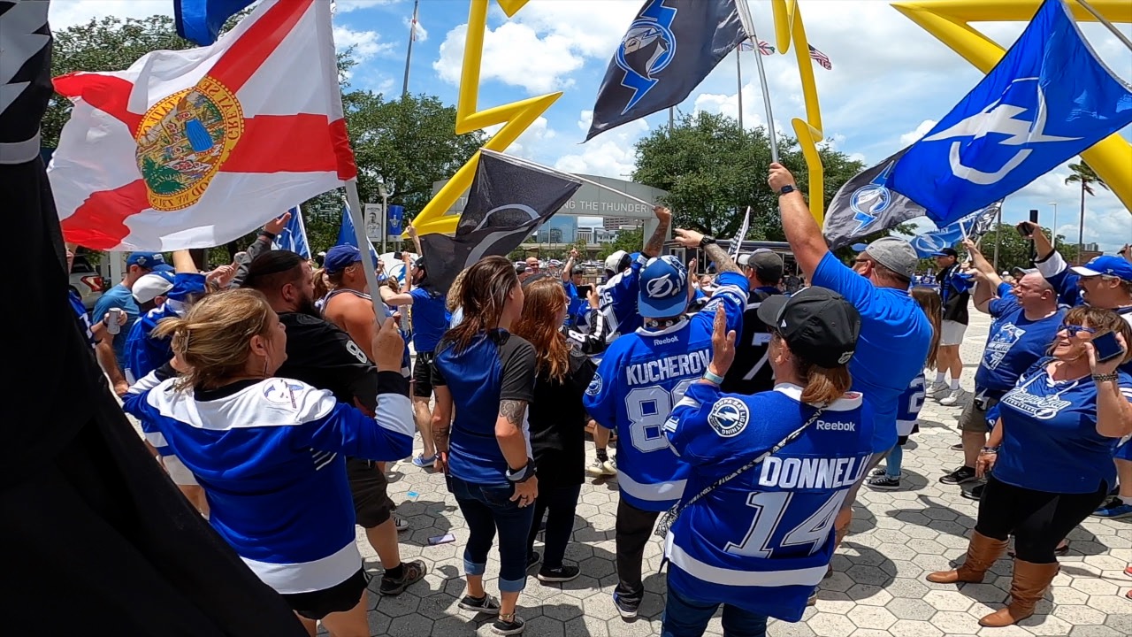 Lightning fans