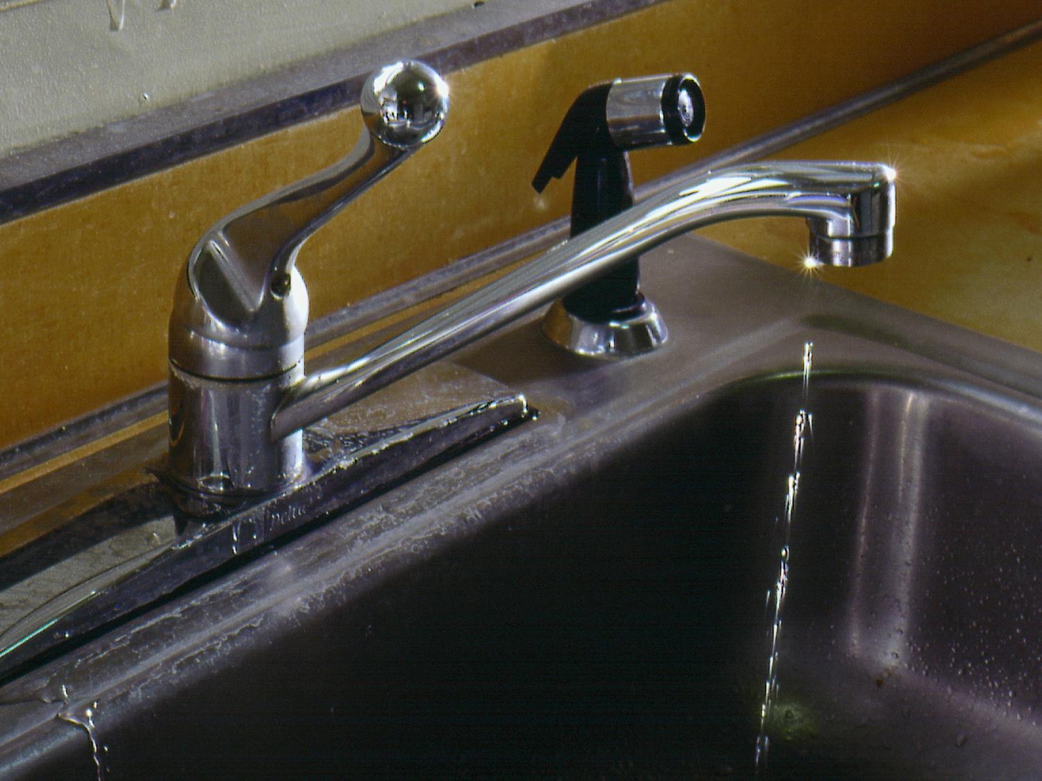 Water faucet