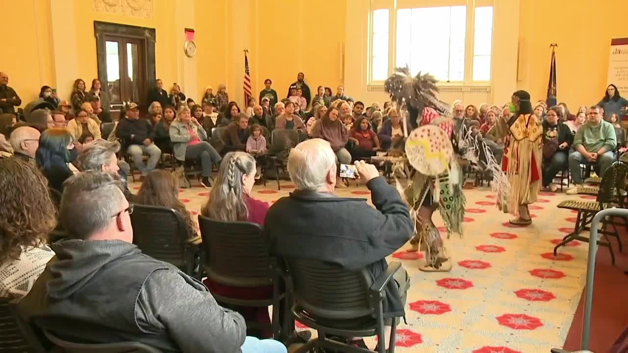 Ho-Chunk Tribe performance.jpg