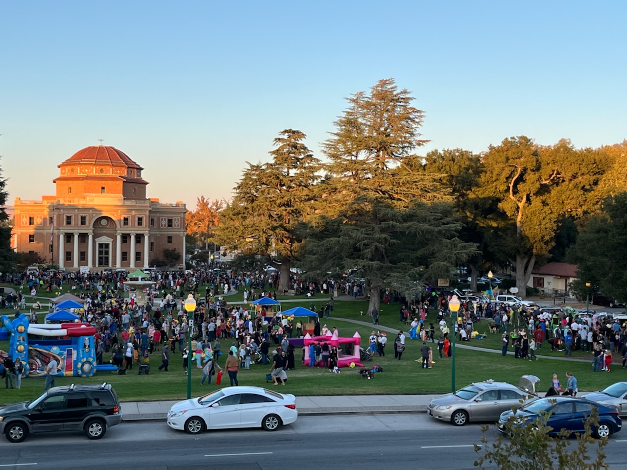Trick or Treat on Entrada in Atascadero 