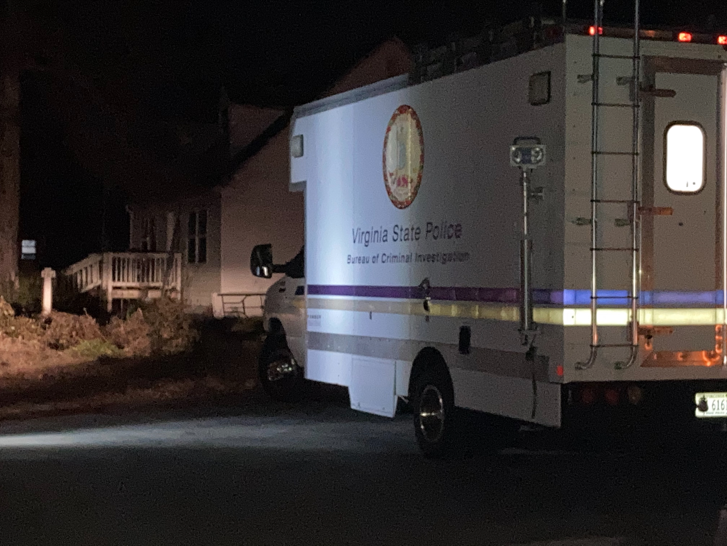 Sheriff: Man killed in Louisa shooting after approaching deputies with knife