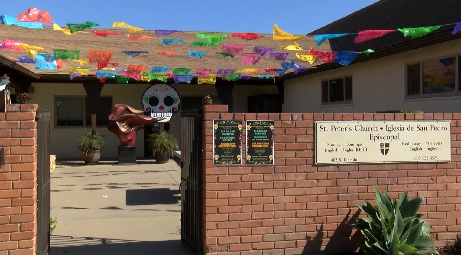 The event featured both community and individual altars. There was art on display from local artists, ofrendas from local organizations and individuals.