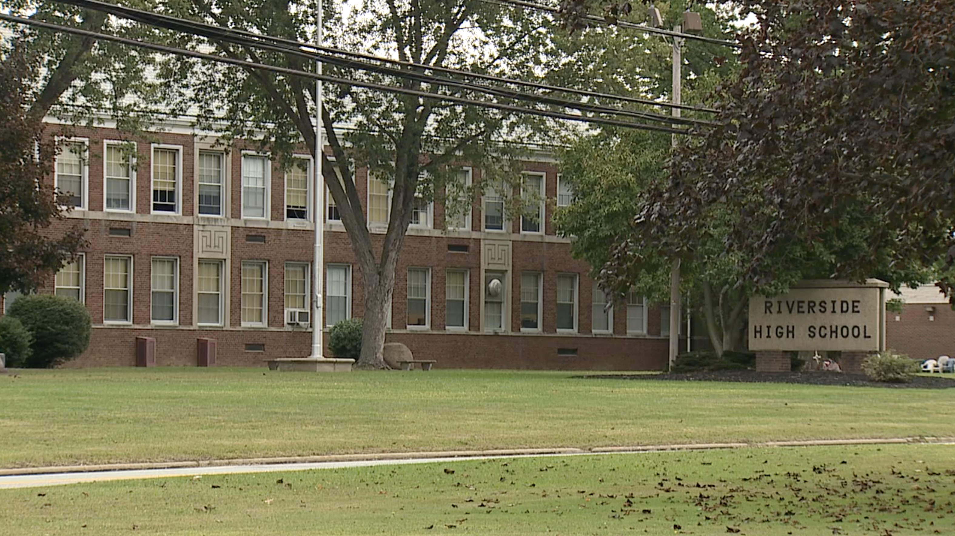 Some parents believe board's denial of mask mandate at Riverside Local Schools is politically-motivated