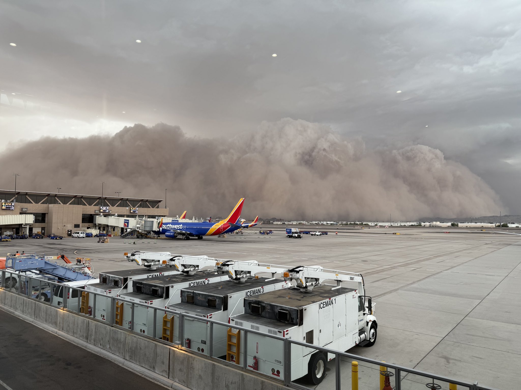 View from Phoenix Sky Harbor 