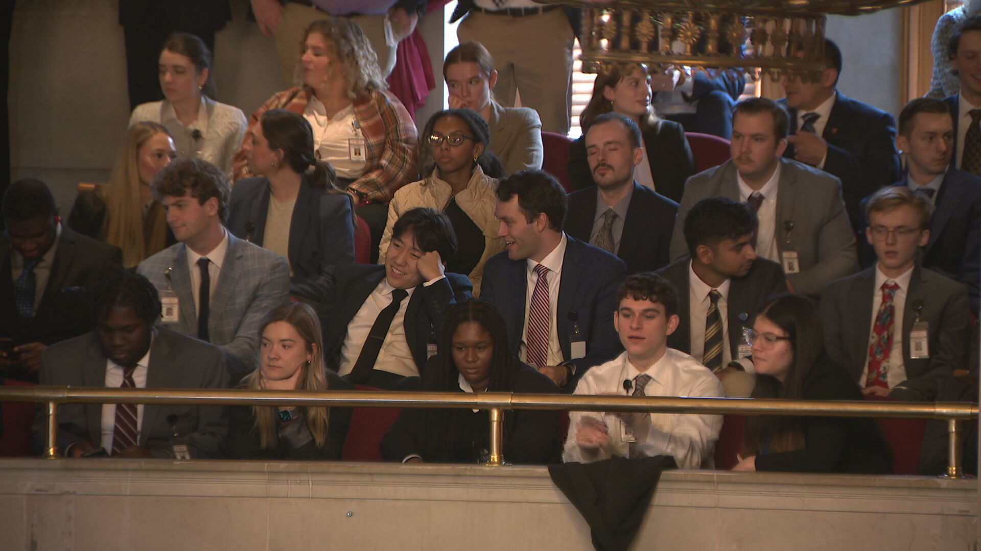 Tenn. House debate over gallery size 