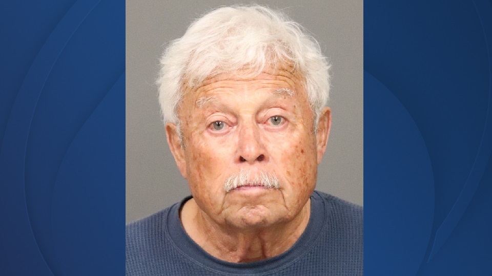 Ruben Flores background 2021.jpg