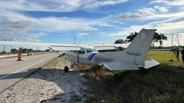 A small plane landed on U.S. 27 in Broward County on Jan. 18, 2023, after experiencing engine problems.