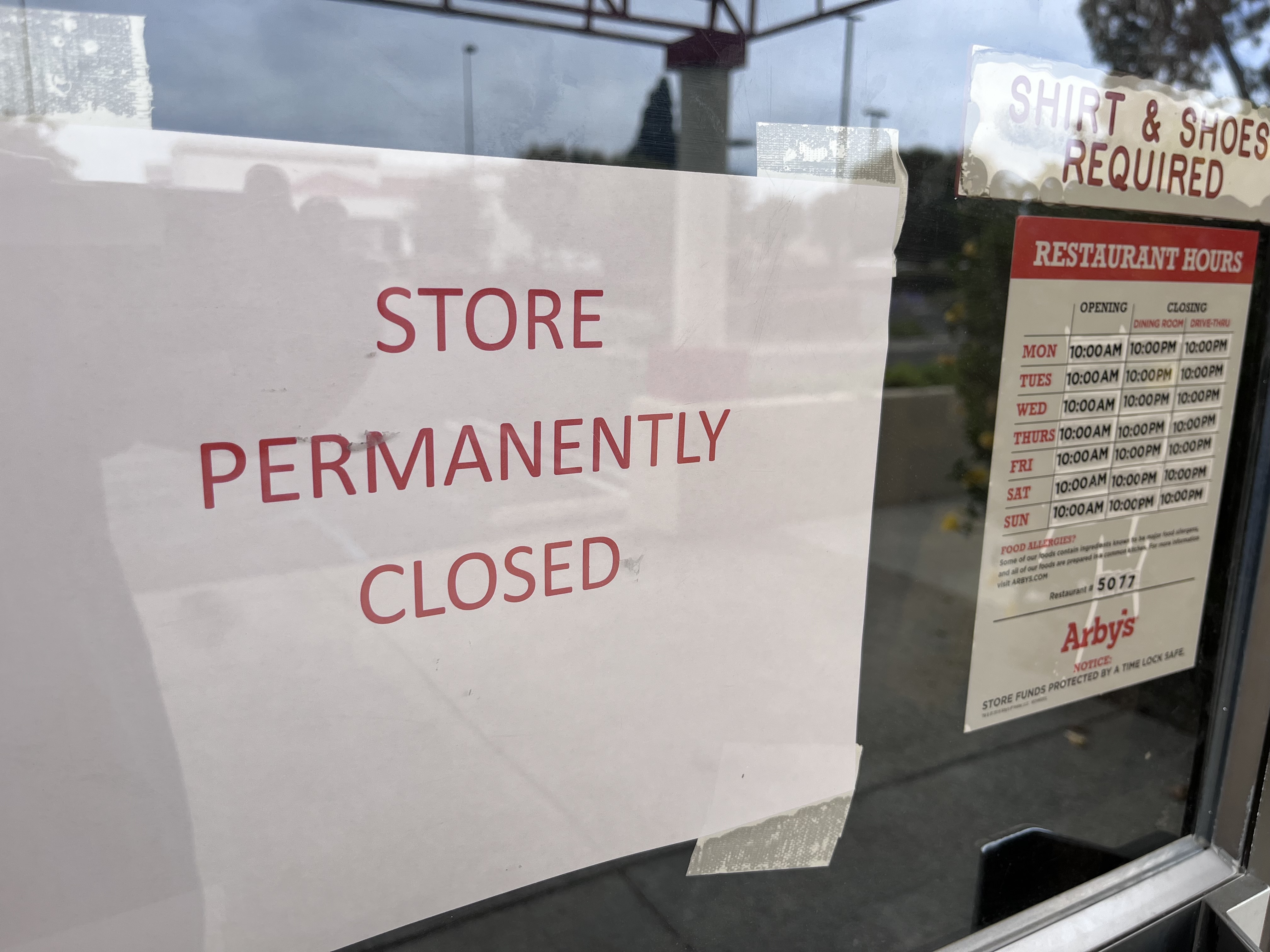 arbys closed.jpg
