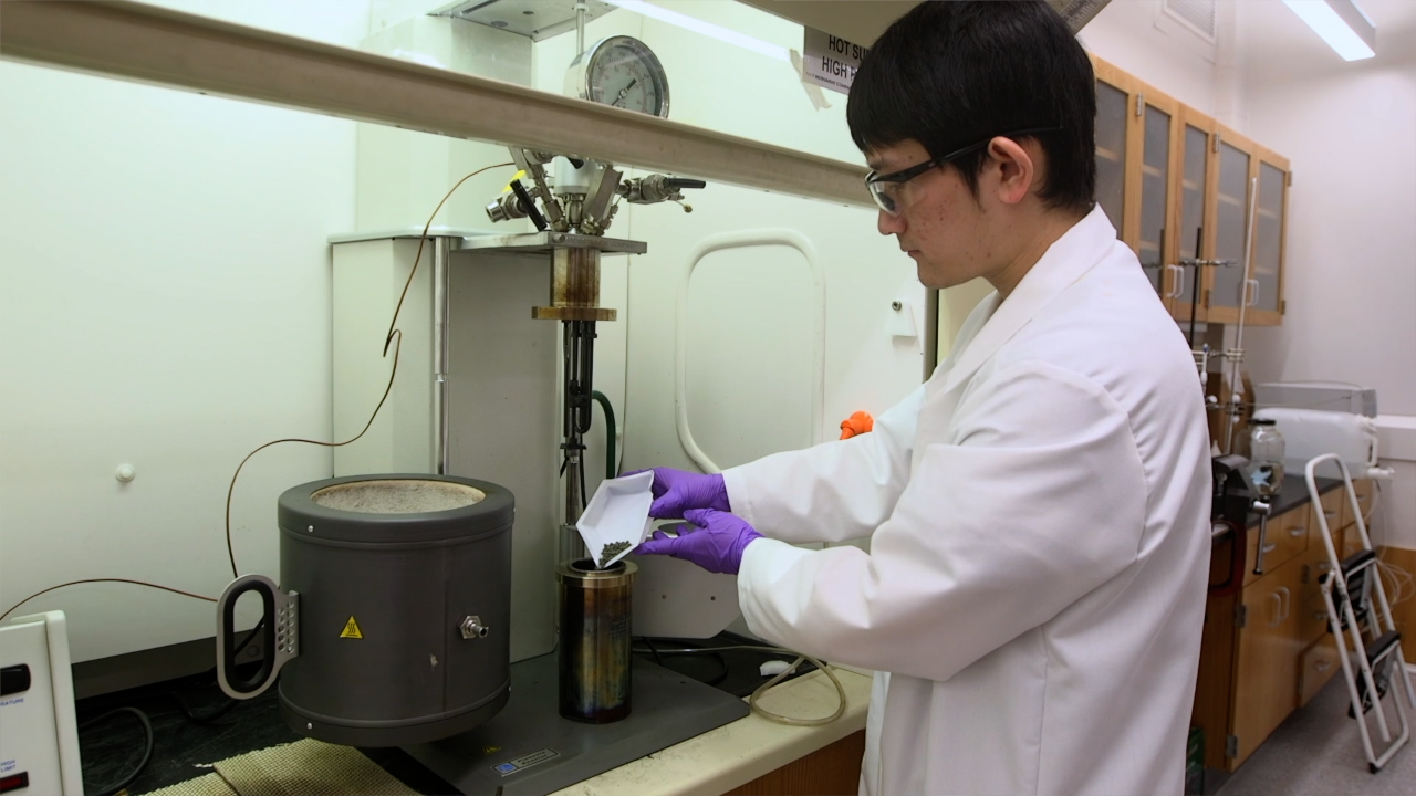 Hiring Hoosiers - Plastic.png