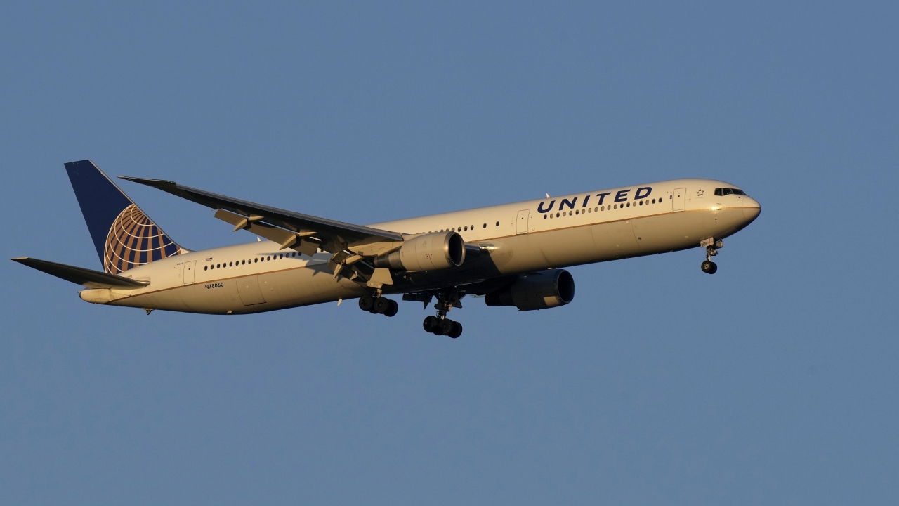 A United Airlines flight is in the air.