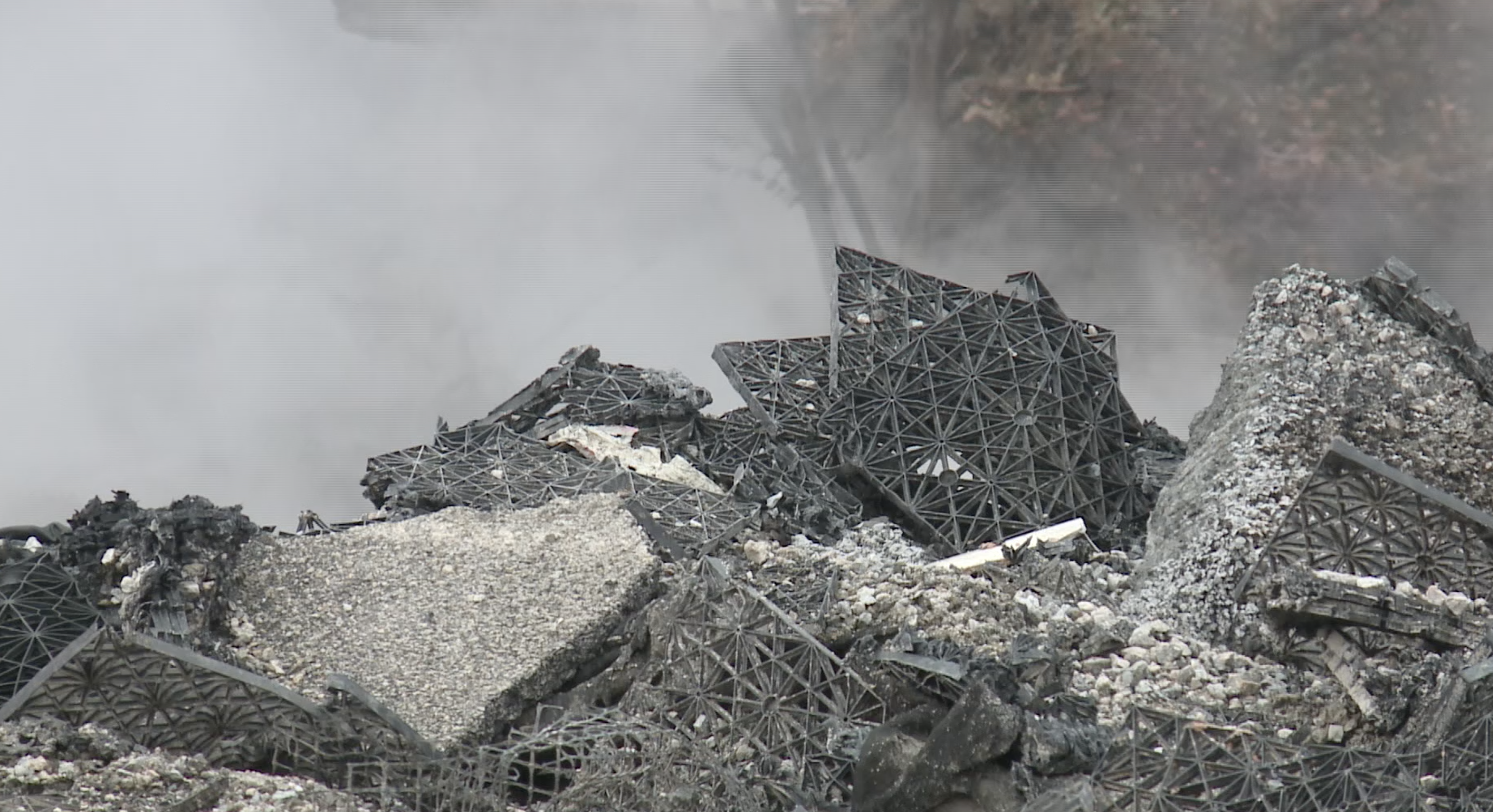 Underground fire at Williamsburg Premium Outlets