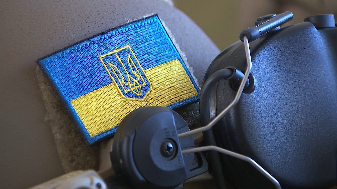 Helmet with Ukrainian flag