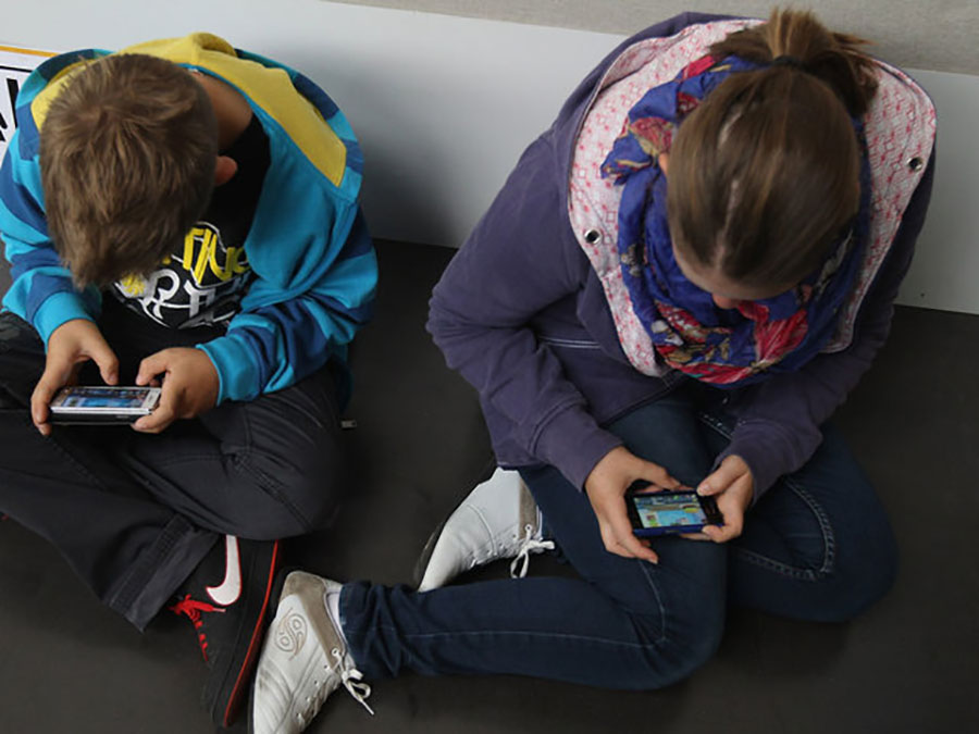 children cell phones