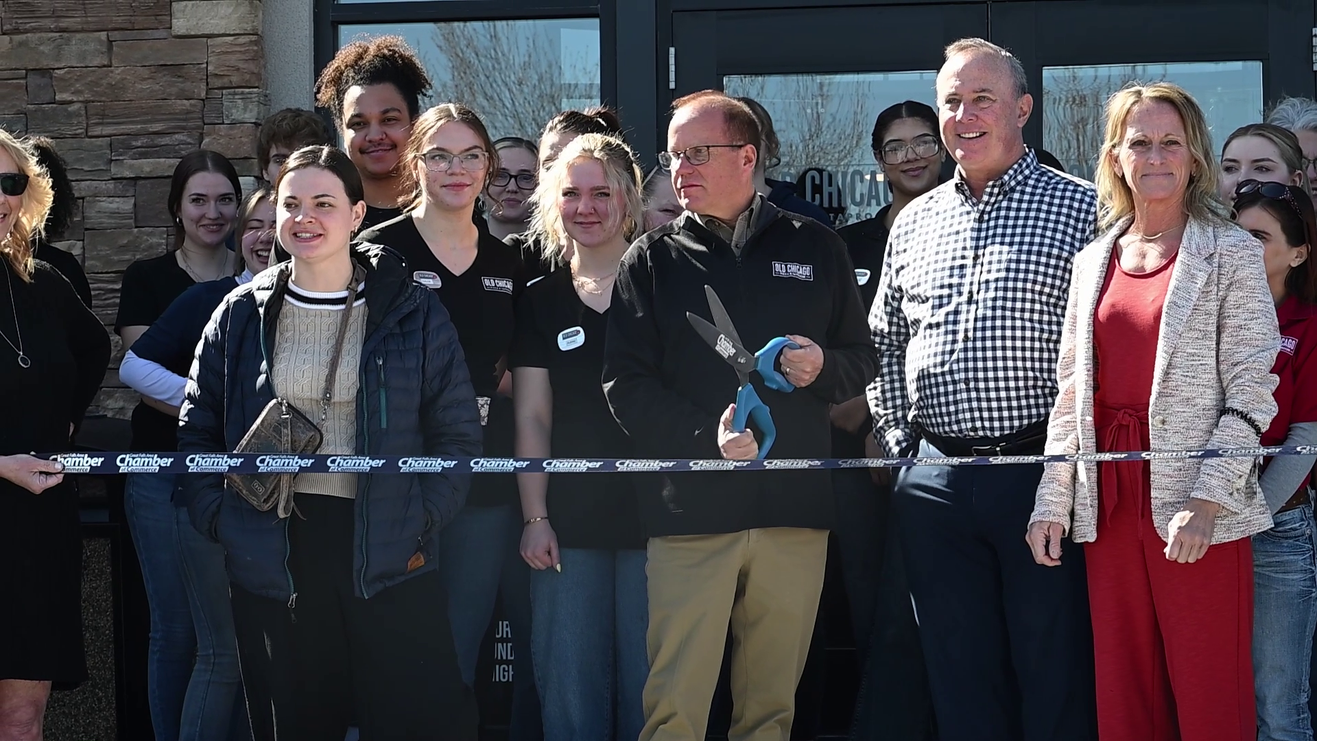 Old Chicago opens in Great Falls with crowd and cheers