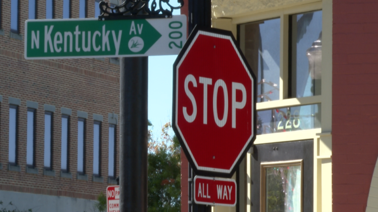 stop sign lakeland.png