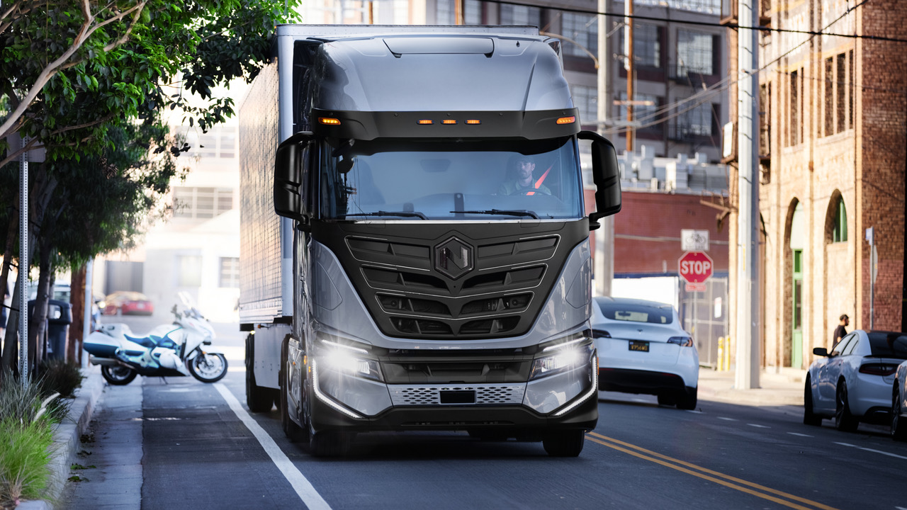 Nikola truck.jpg