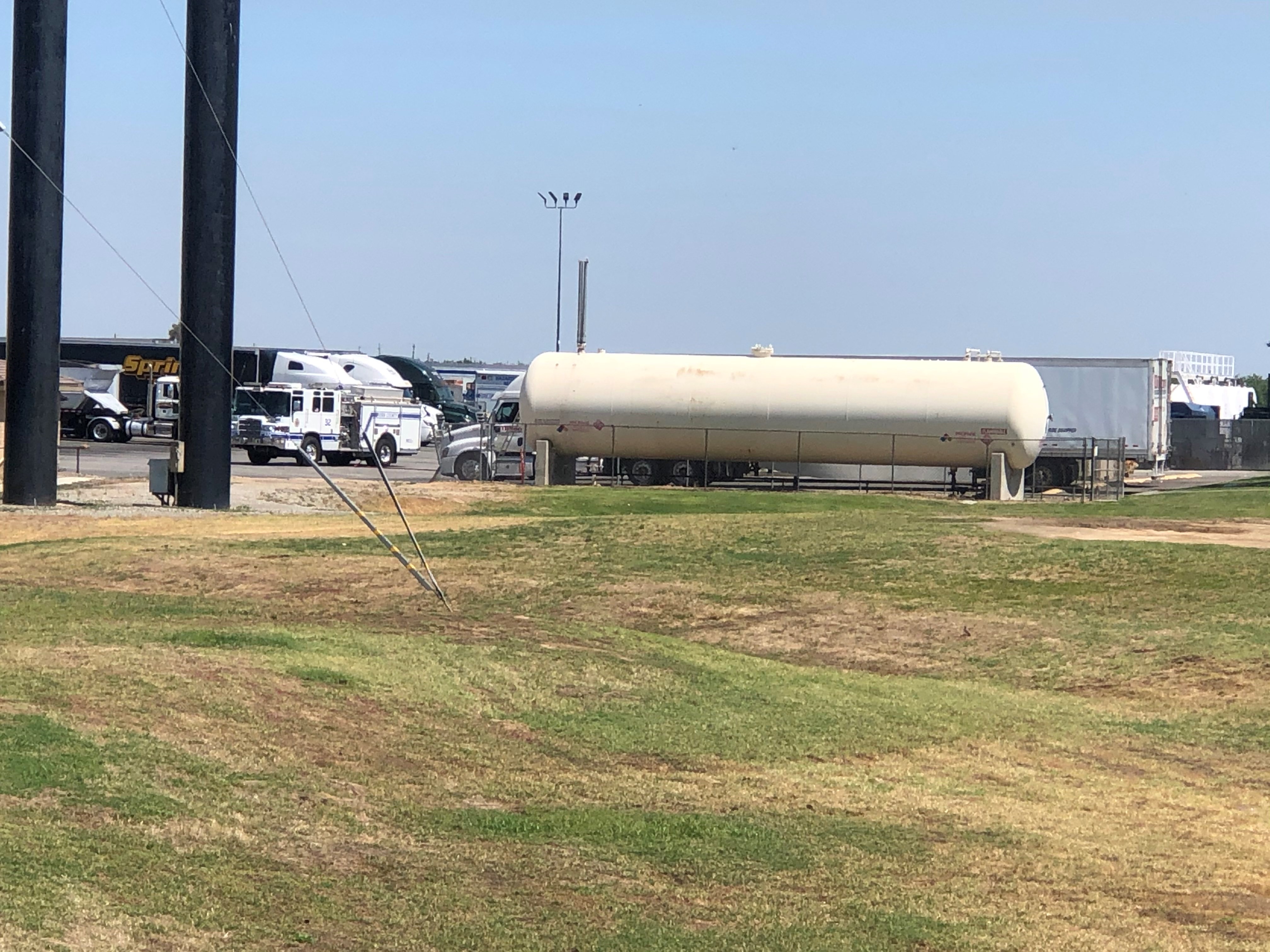 Flying J Truck Stop, Zachary Lane, Bakersfield