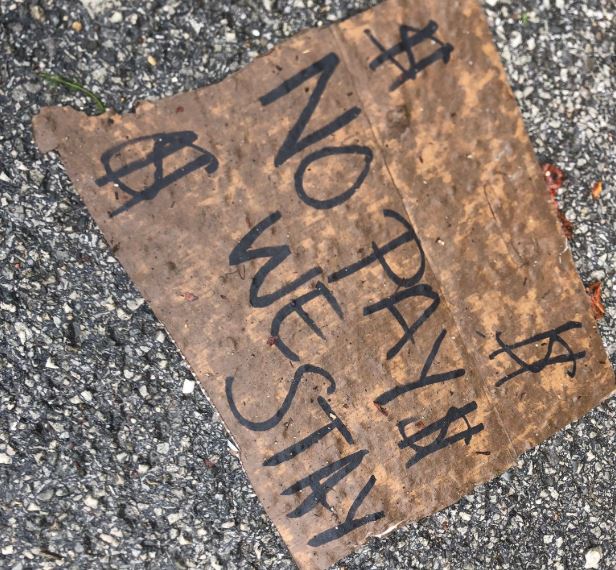 no pay we stay.JPG