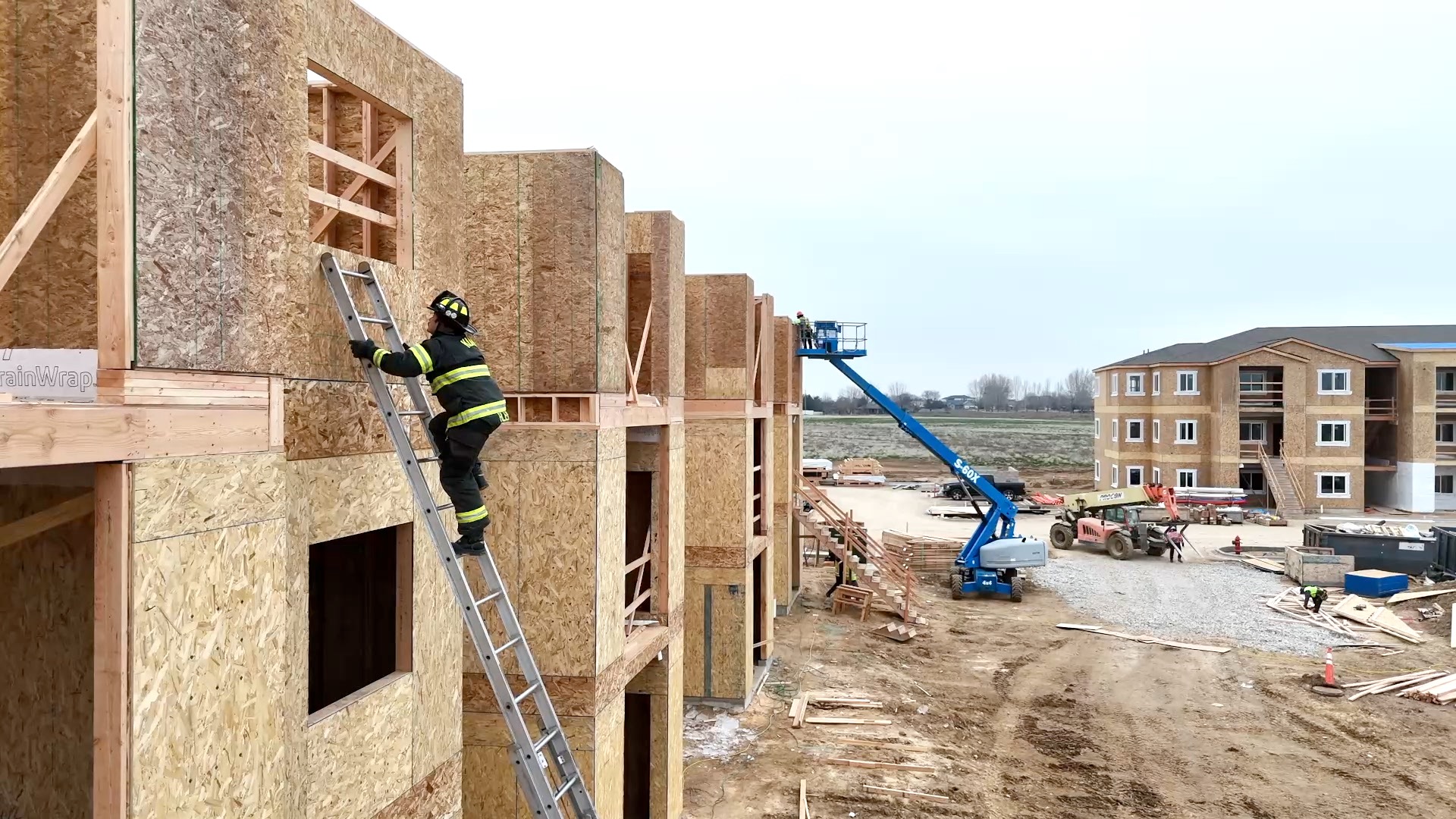 KUNA LADDERS pic 2.jpg