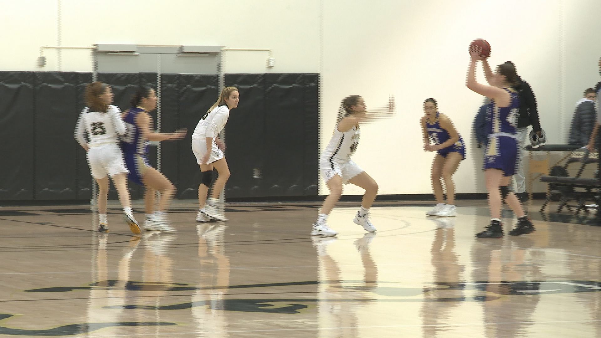 Early Third Quarter Run Too Much For Mountain Lions To Overcome