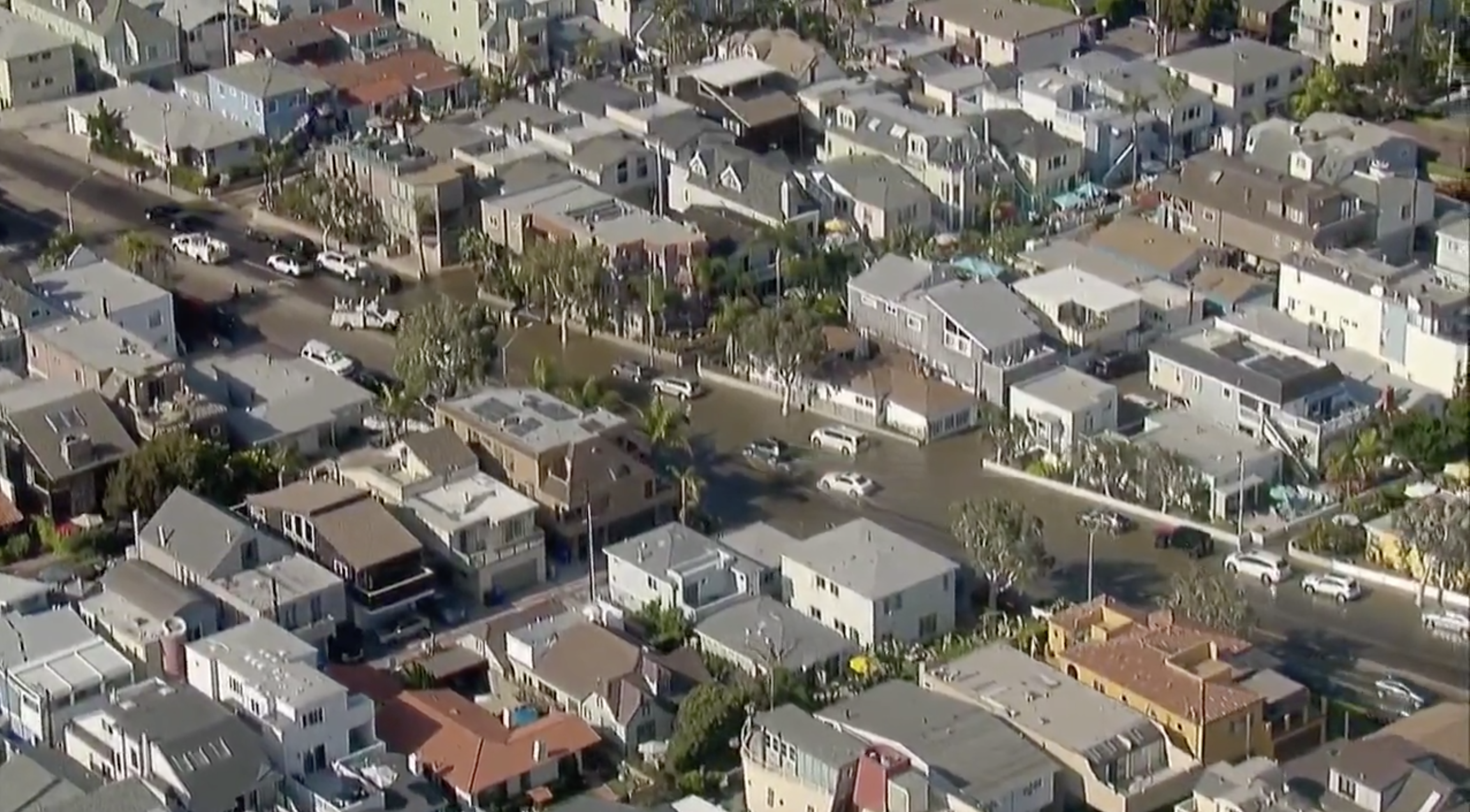 flooding in mission beach_1.png
