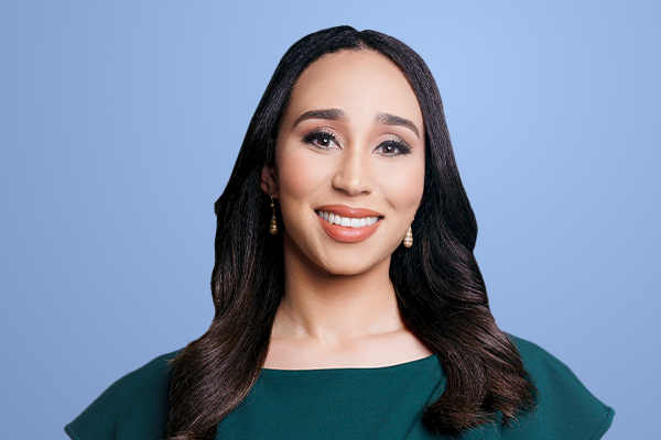 Lauren Magarino headshot