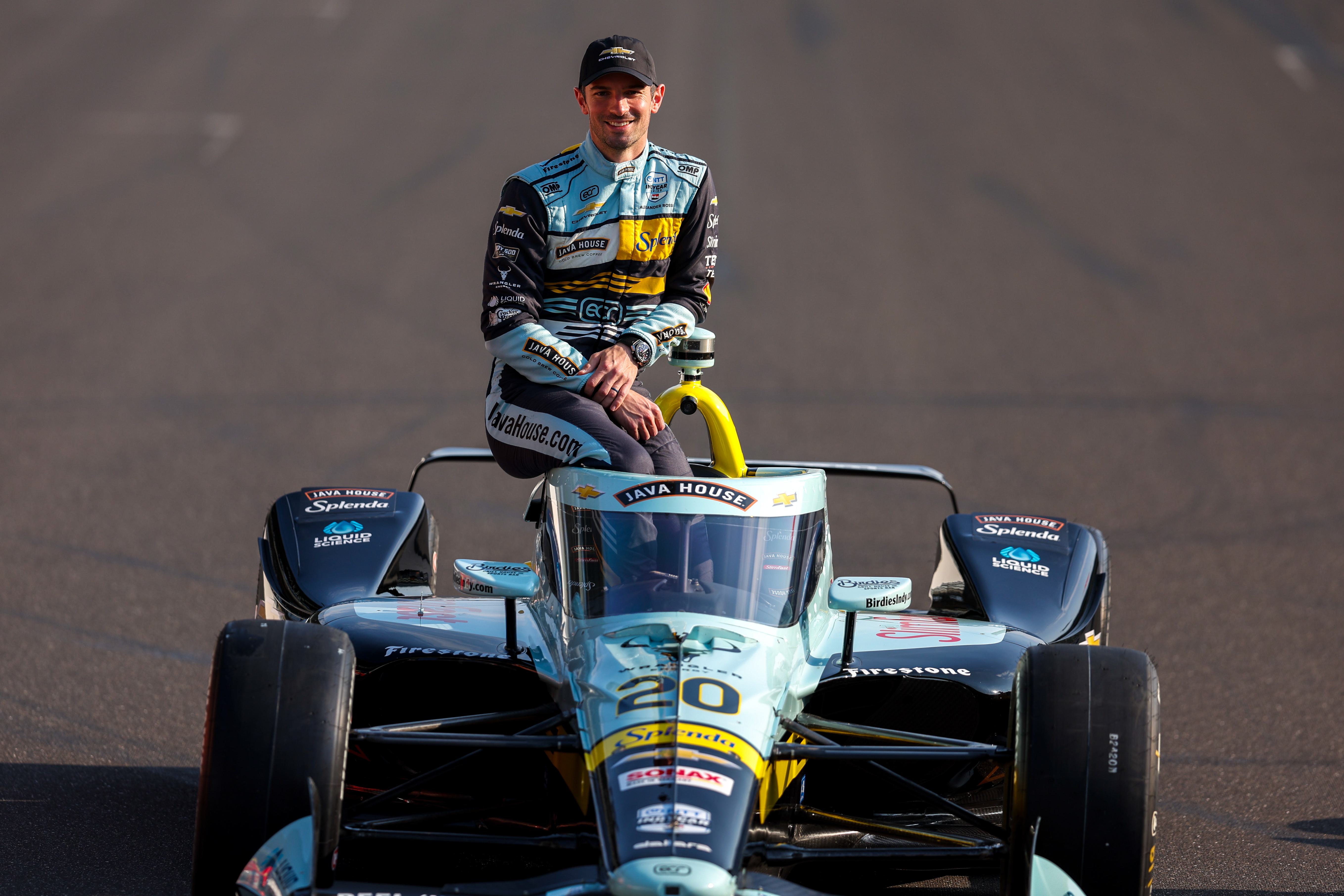 Alexander-Rossi-Indianapolis-500-Front-Row-Photoshoot-Photo-By_-Joe-Skibinski_Large-Image-Without-Watermark_m154358.jpg