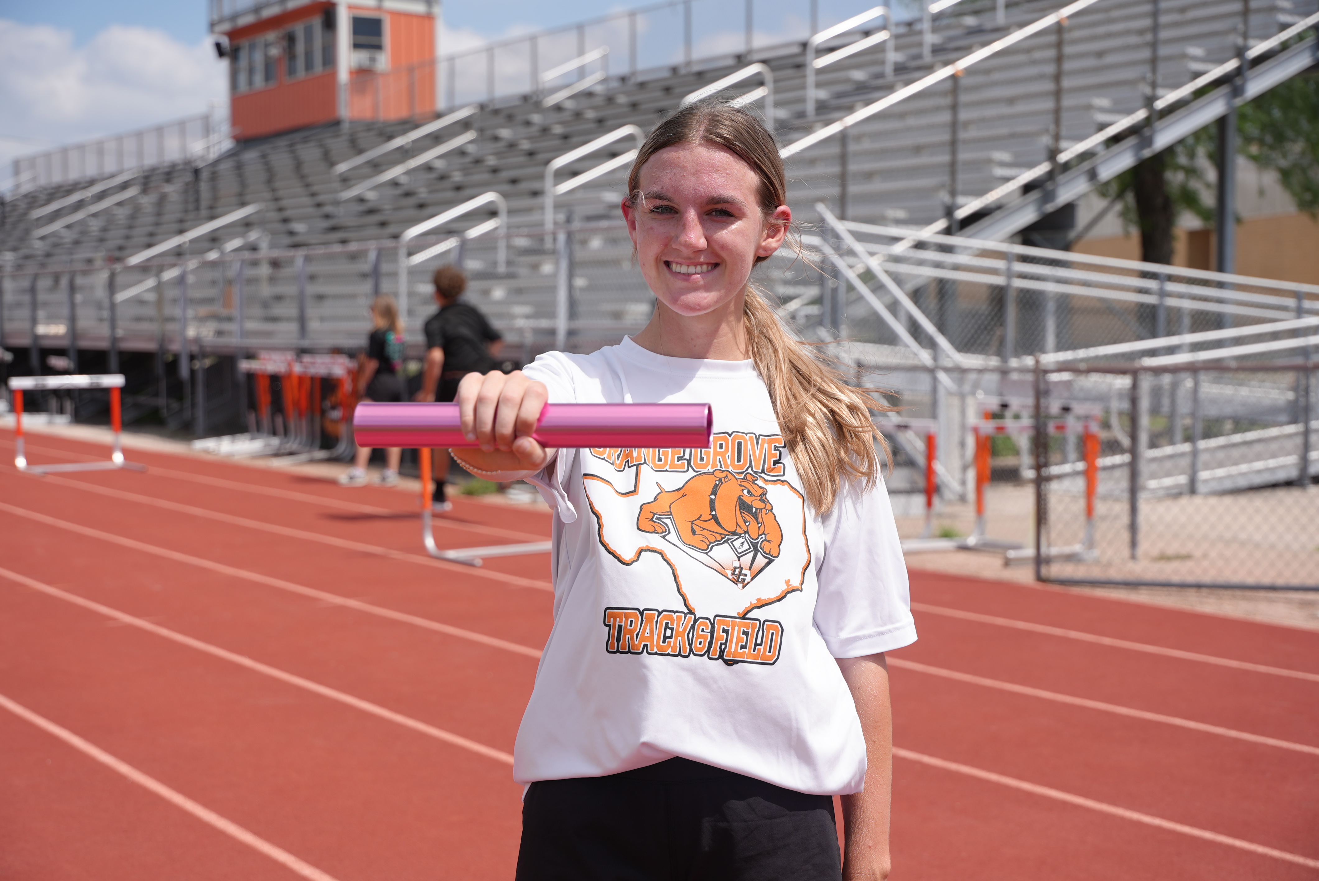 Orange Grove's Rylee Freitag qualifies for UIL State track and tennis