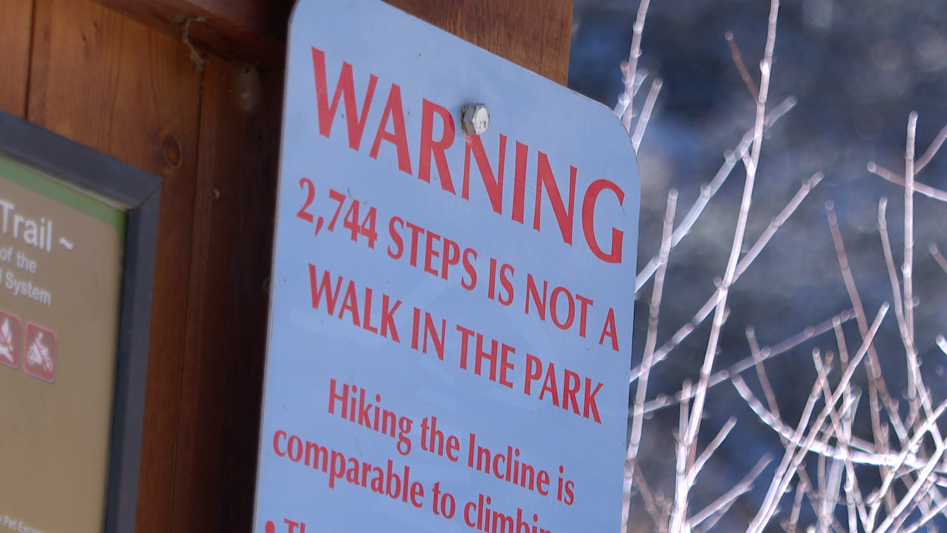 A warning sign at the bottom of the Manitou Incline