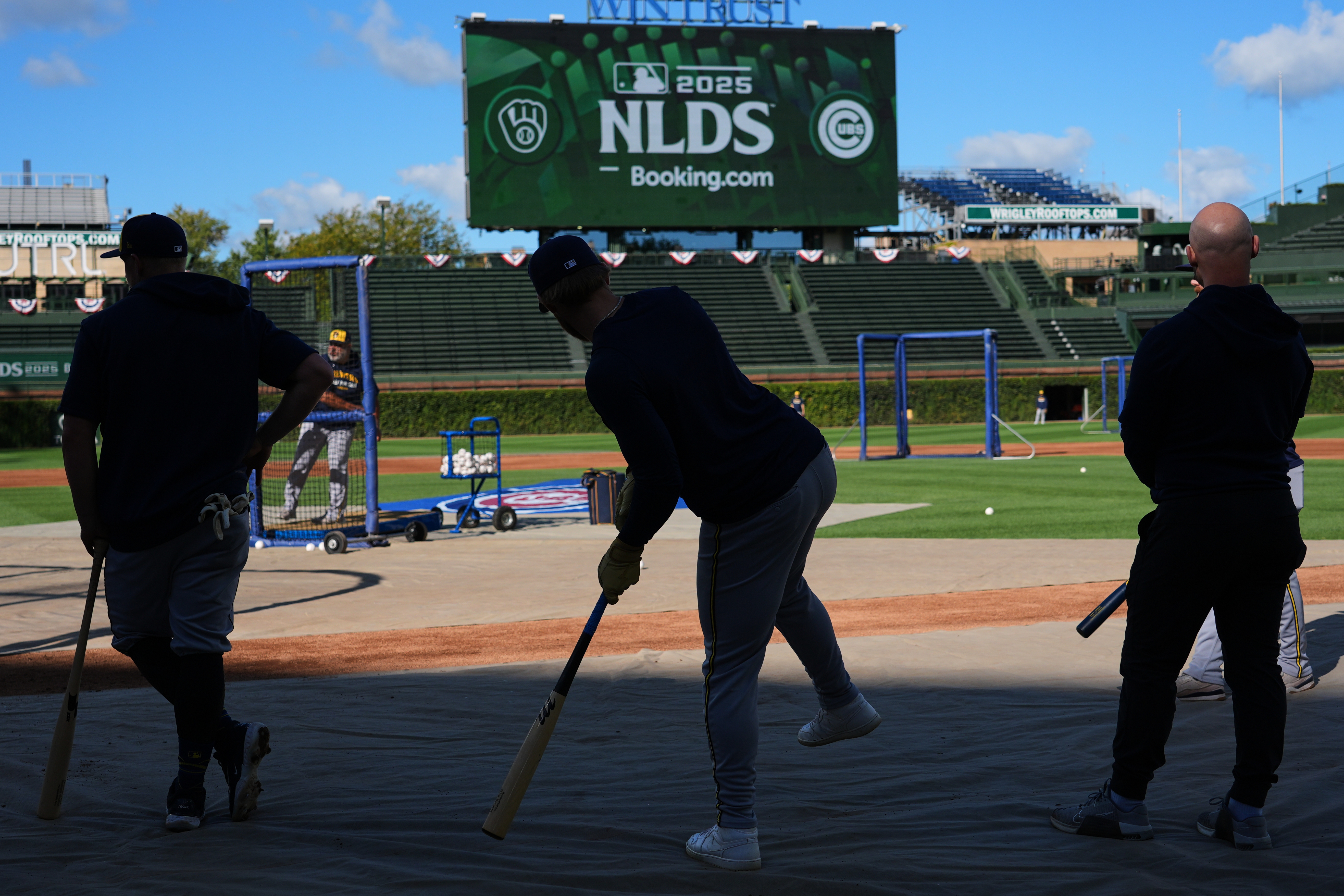 NLDS Brewers Baseball