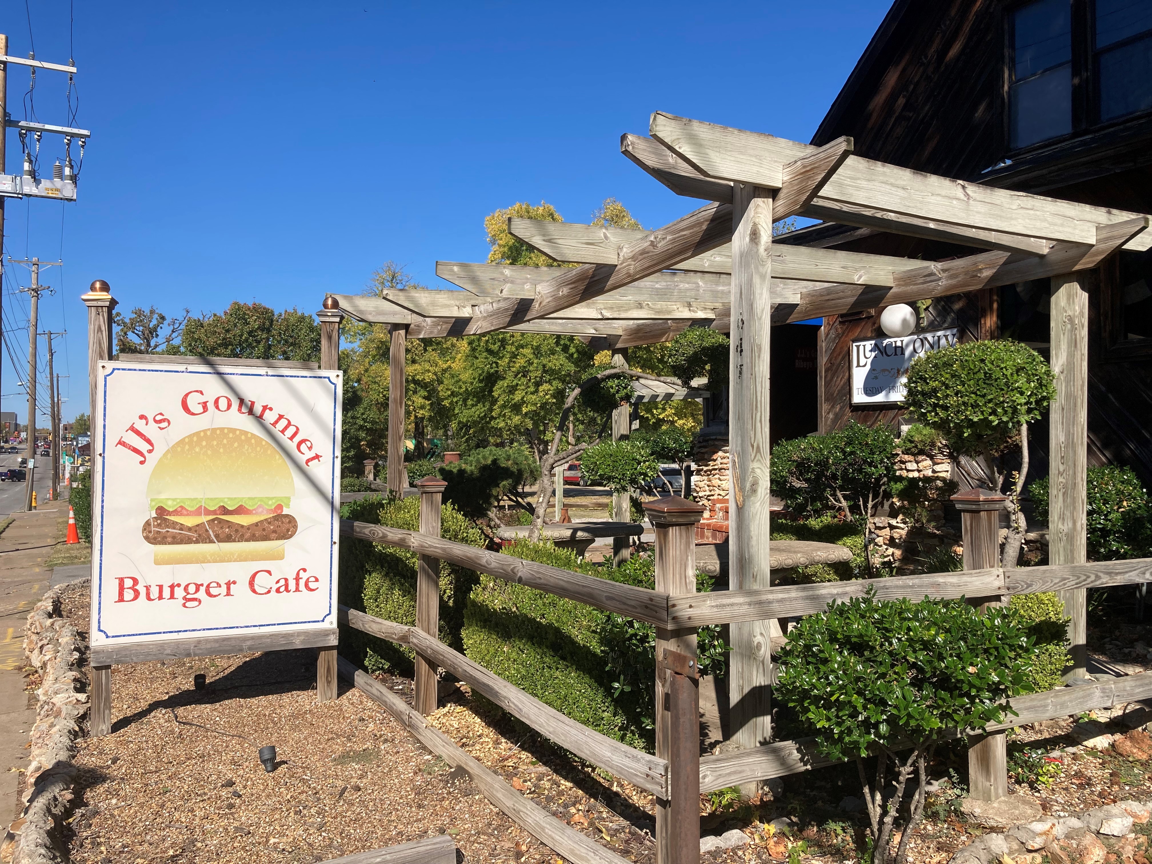 JJ's Gourmet Burger Cafe