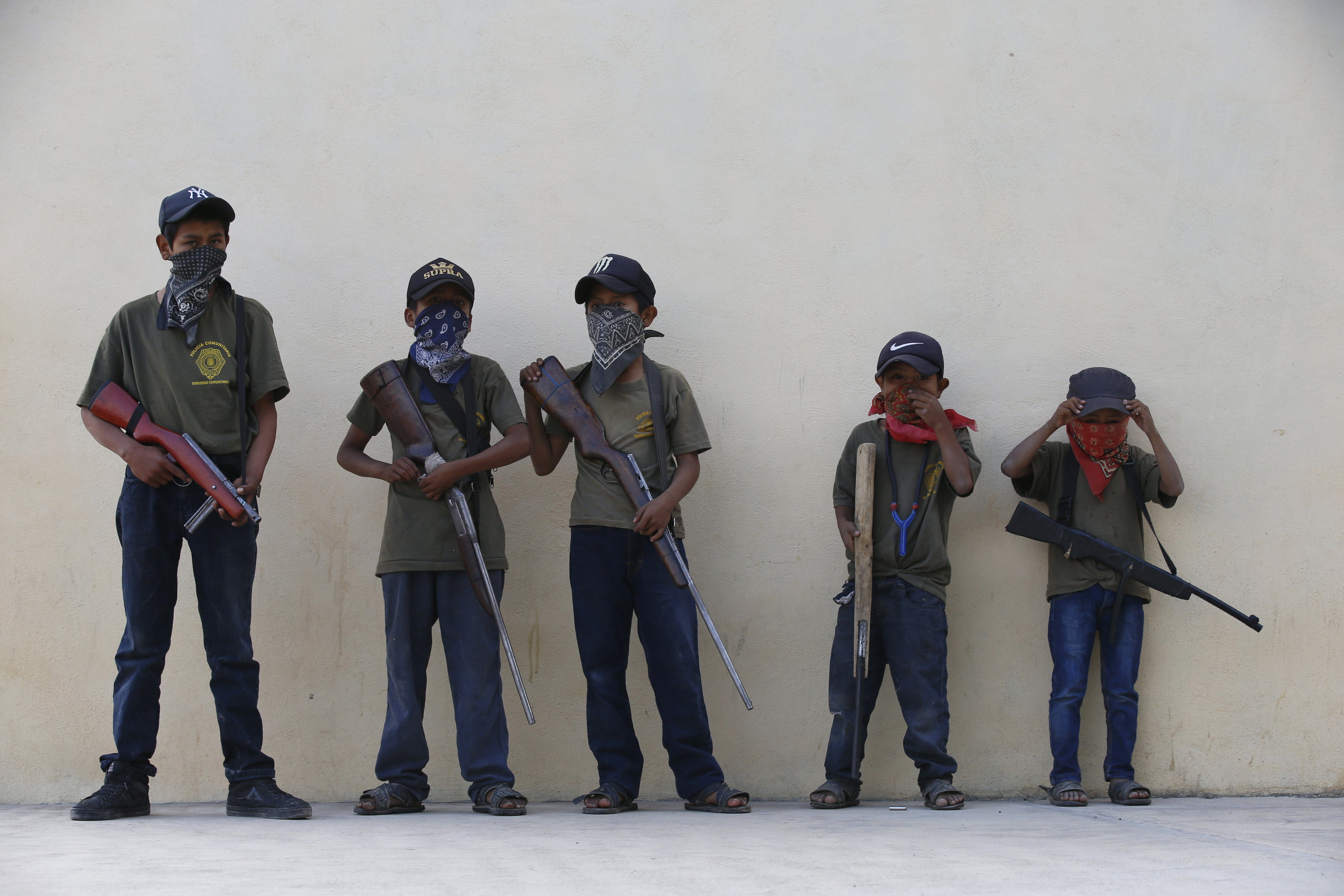 APTOPIX Mexico Armed Children
