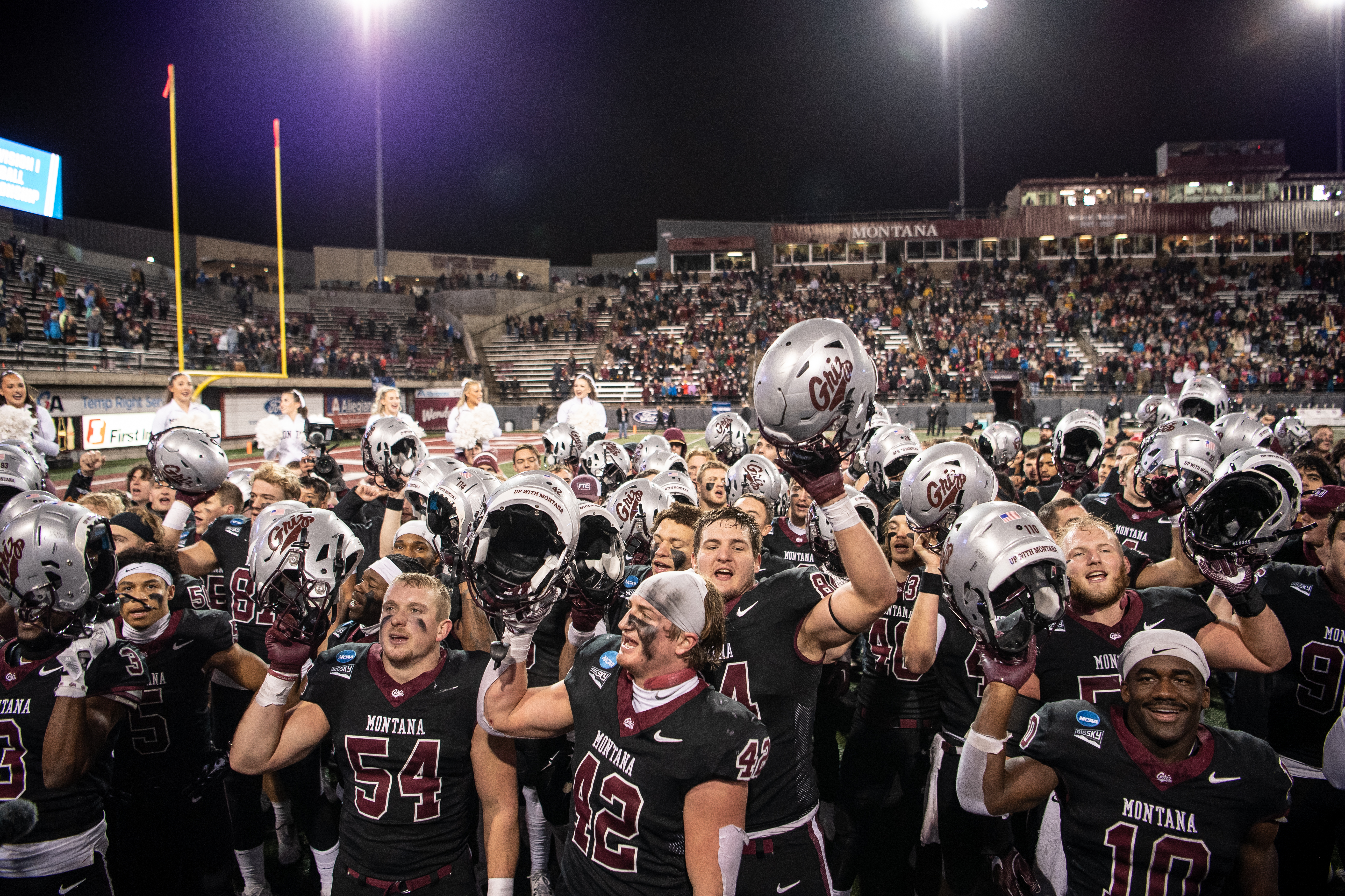 KPAX 120823 GRIZ FB FURMAN26.jpg