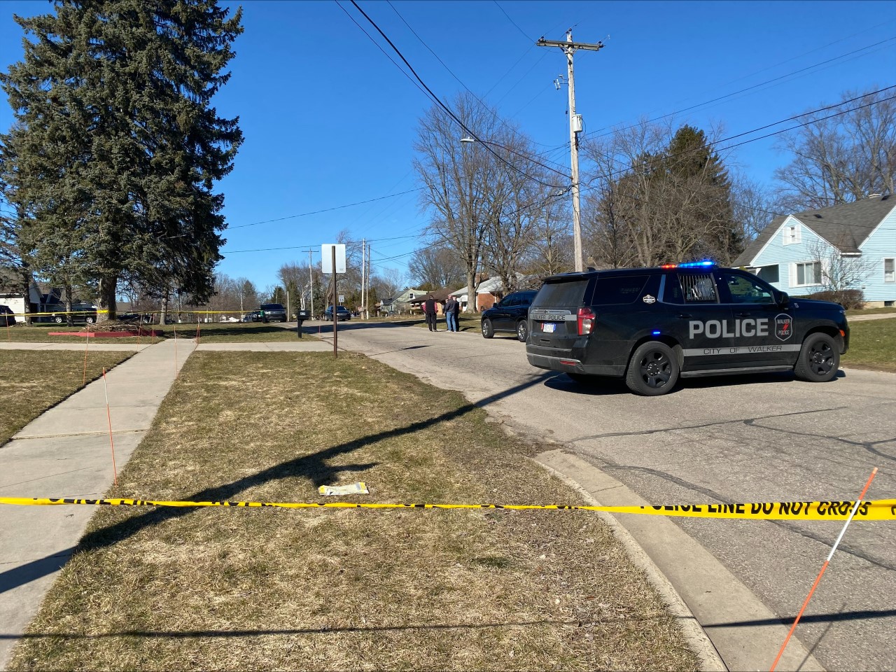 Man shot in leg in Walker shooting