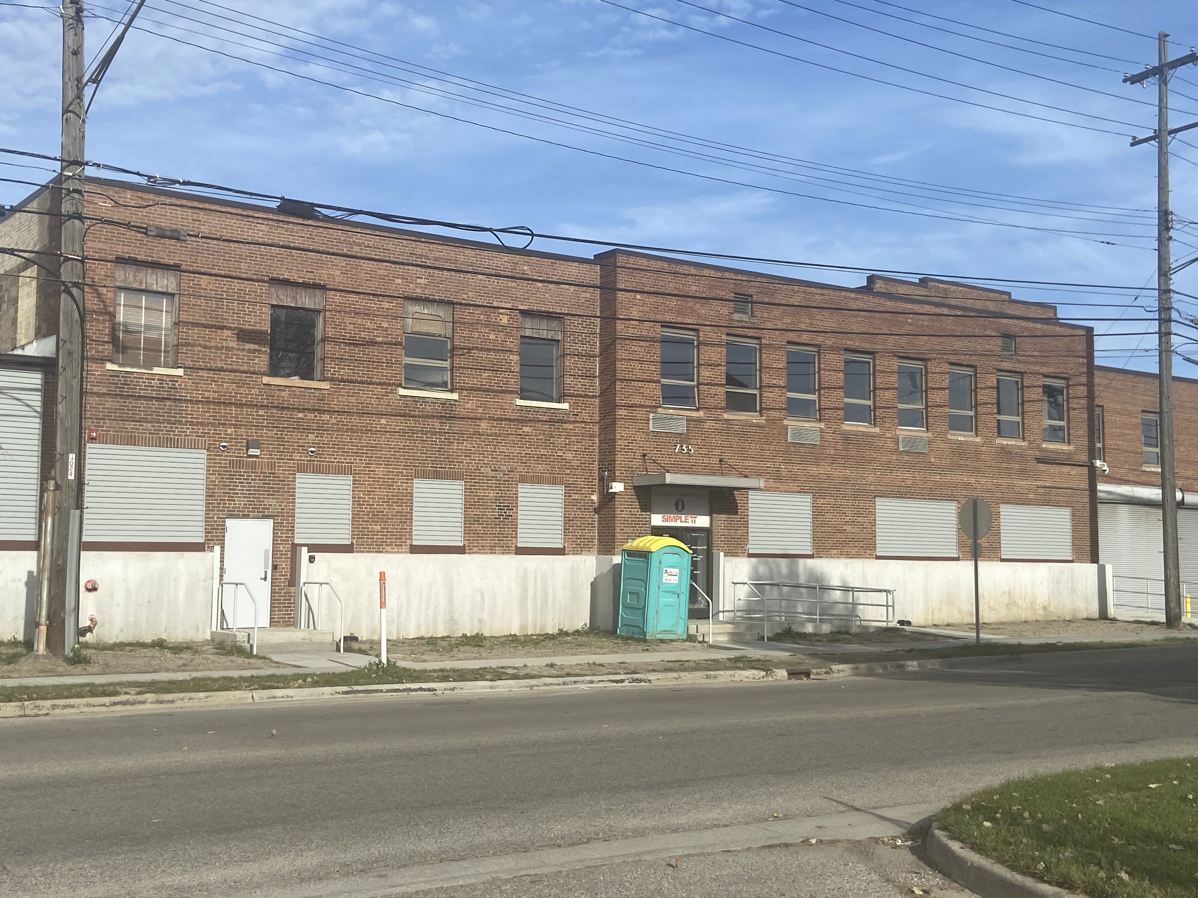 735 E. Hazel St.