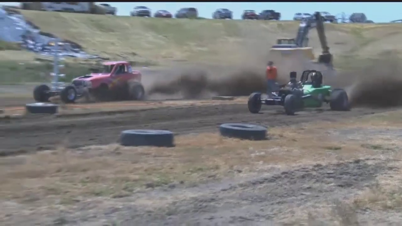 Sun River Mud Bog Races (2017)