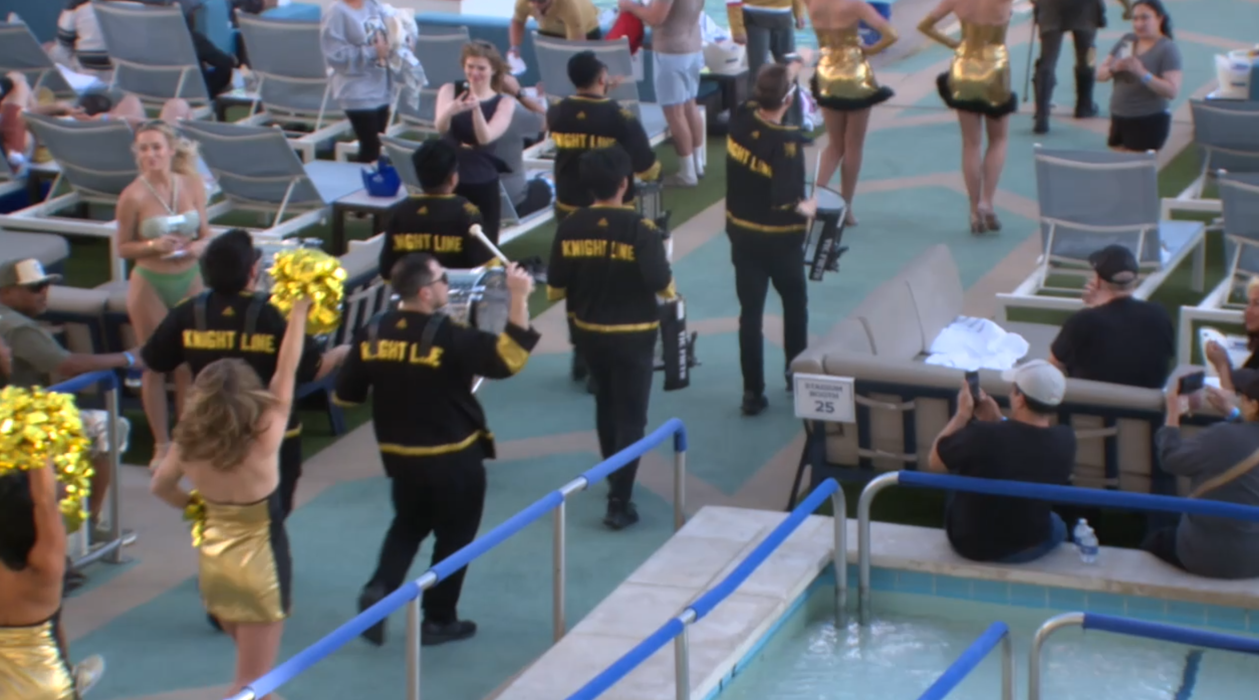 VGK fans gather for Game 3 watch party as team faces off against Utah Mammoth