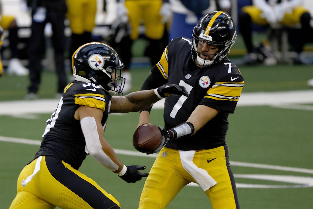 Steelers' Roethlisberger, 3 teammates go on COVID-19 list
