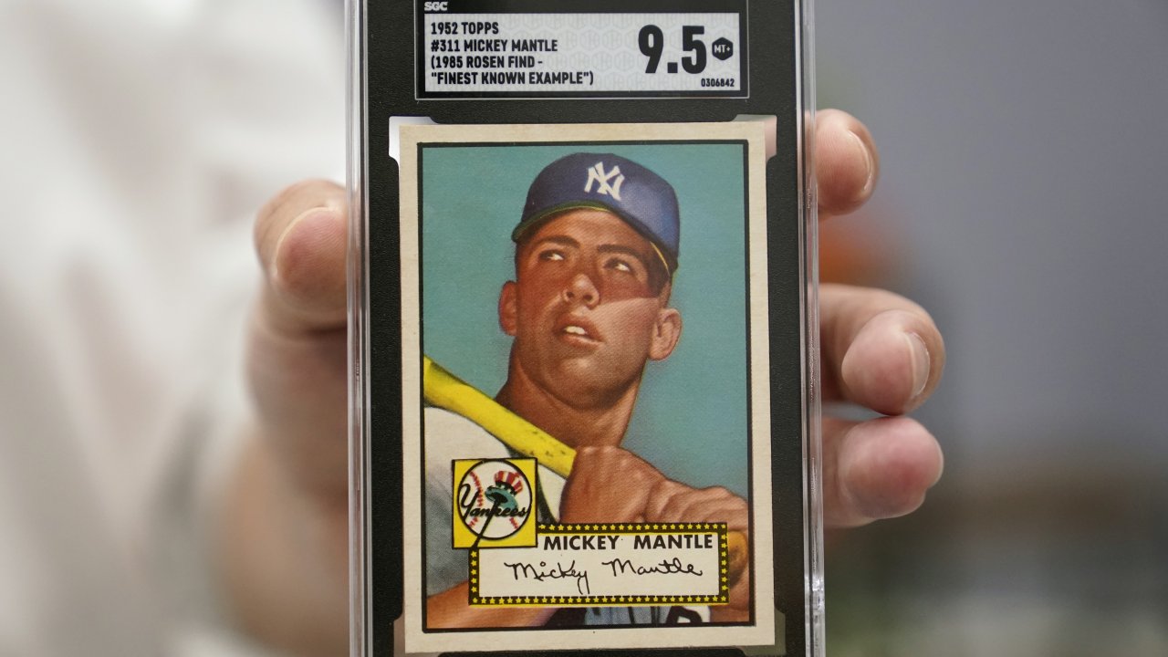 Mickey Mantle baseball card