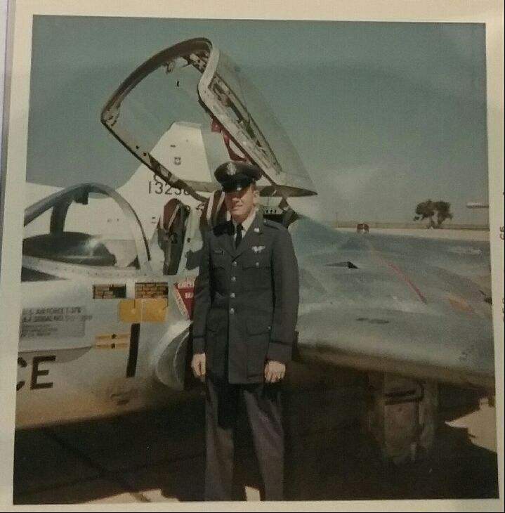 Ray Krogman with Jet 2 1965.JPG