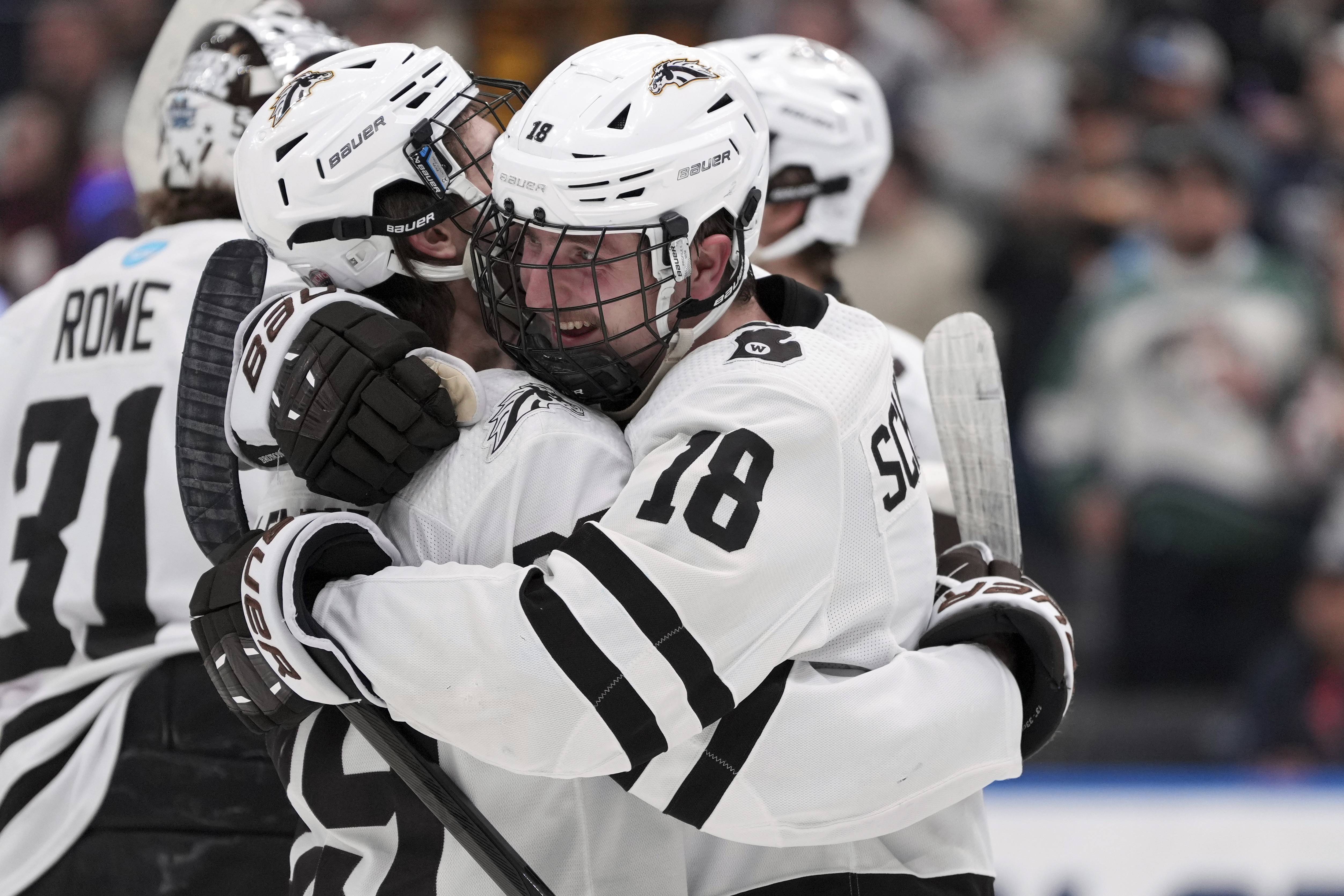 NCAA Denver W Michigan Hockey