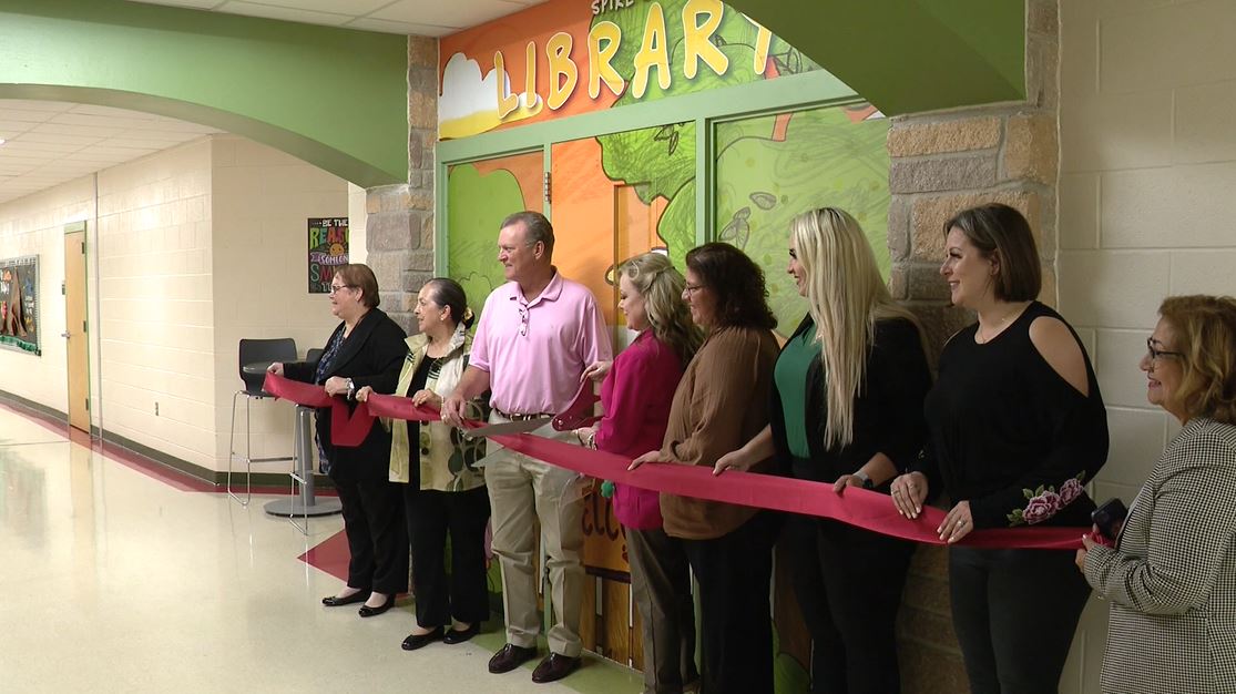 Banquete Elementary cuts ribbon on new library - Vimarsana News