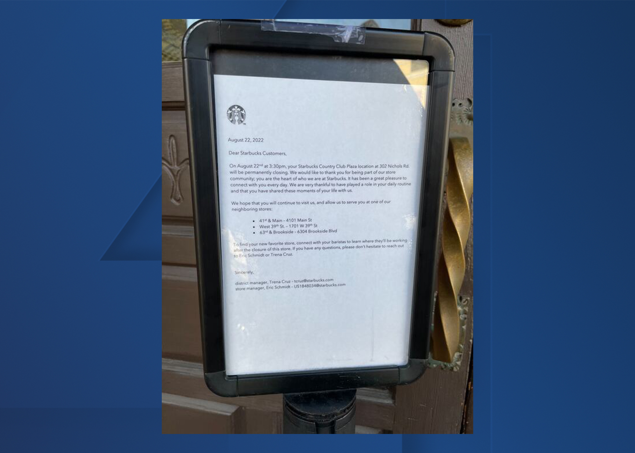 Starbucks closed sign