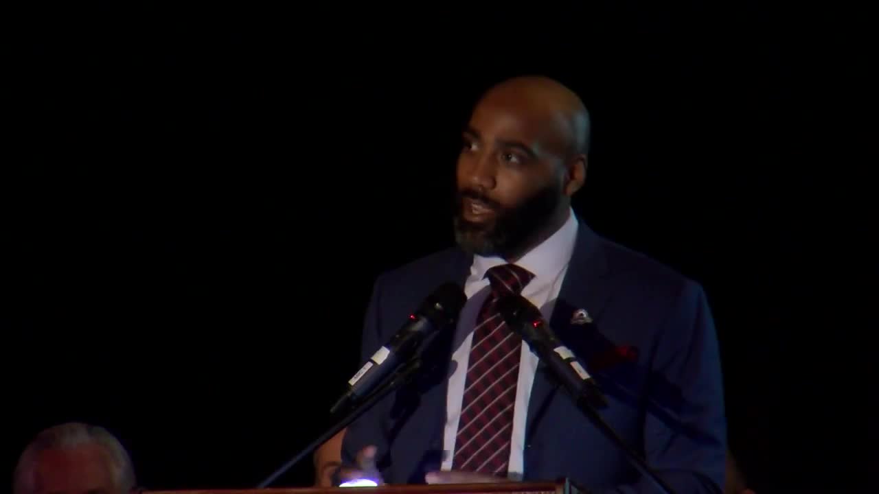 DeAngelo Hall