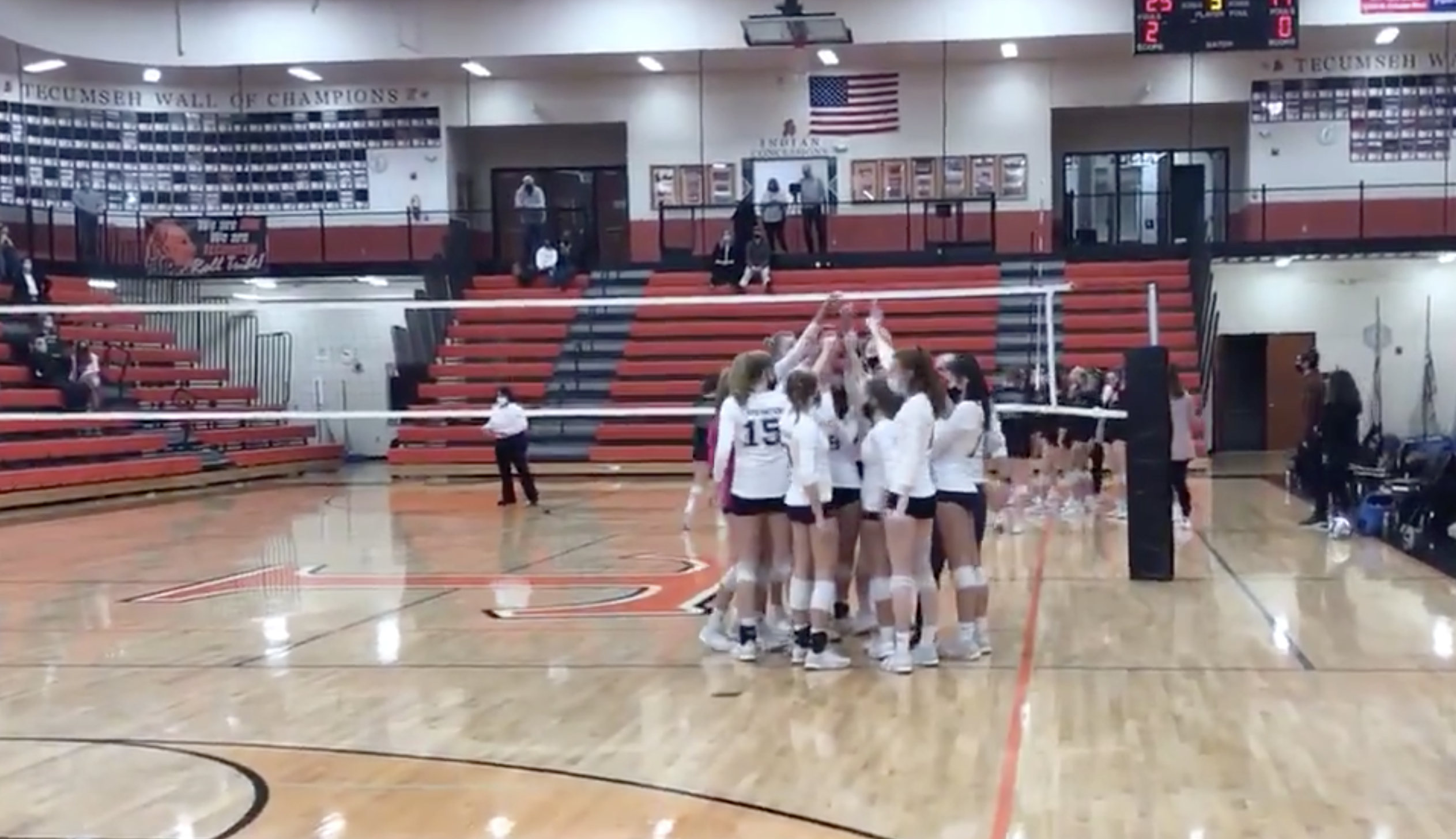Lakewood volleyball celebrates state quarterfinal win