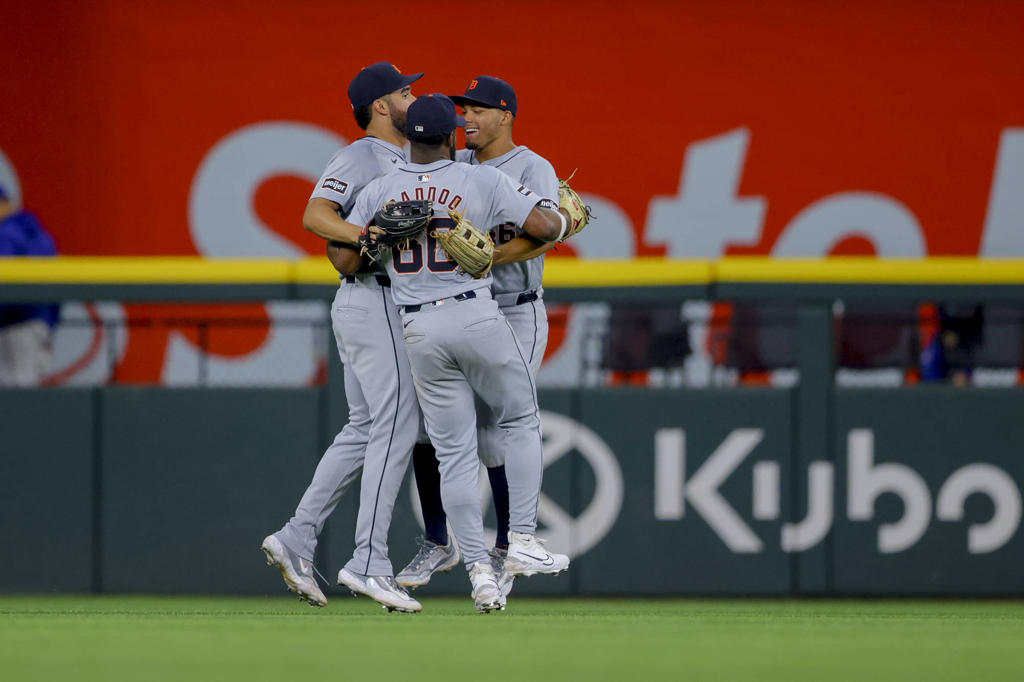 Tigers Rangers Baseball