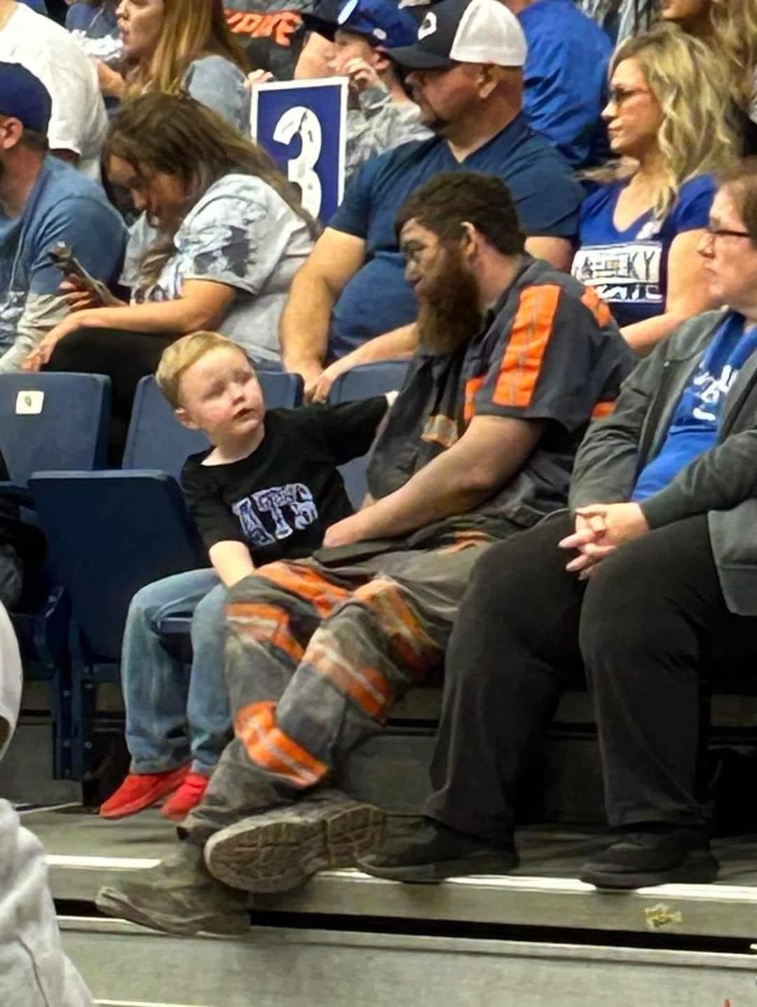 Ff17FQ1UAAAHl7Q.jpg