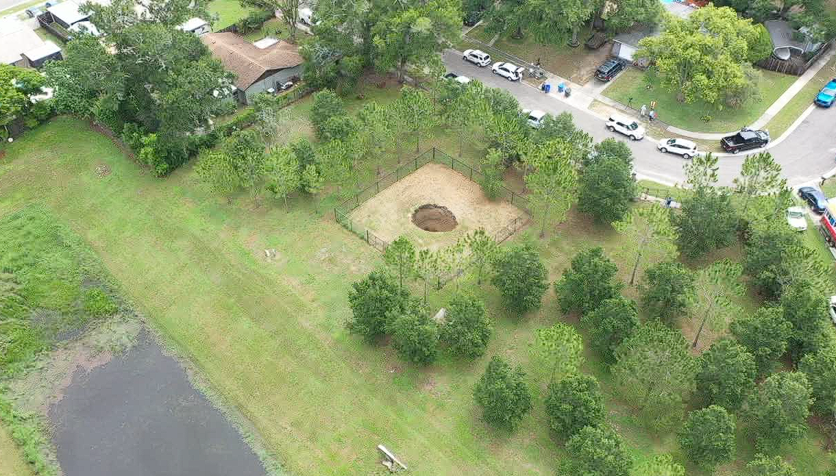 Seffner sinkhole 2023.PNG